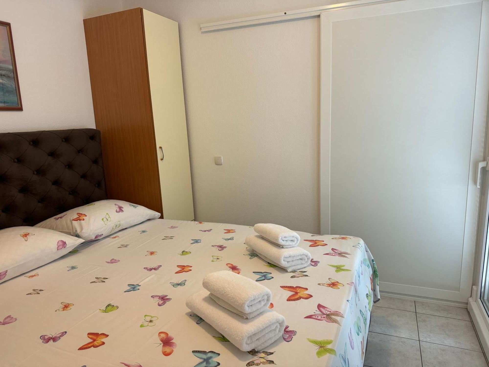 House 100M From The Beach With Free Parking And Breakfast Baška Voda Εξωτερικό φωτογραφία