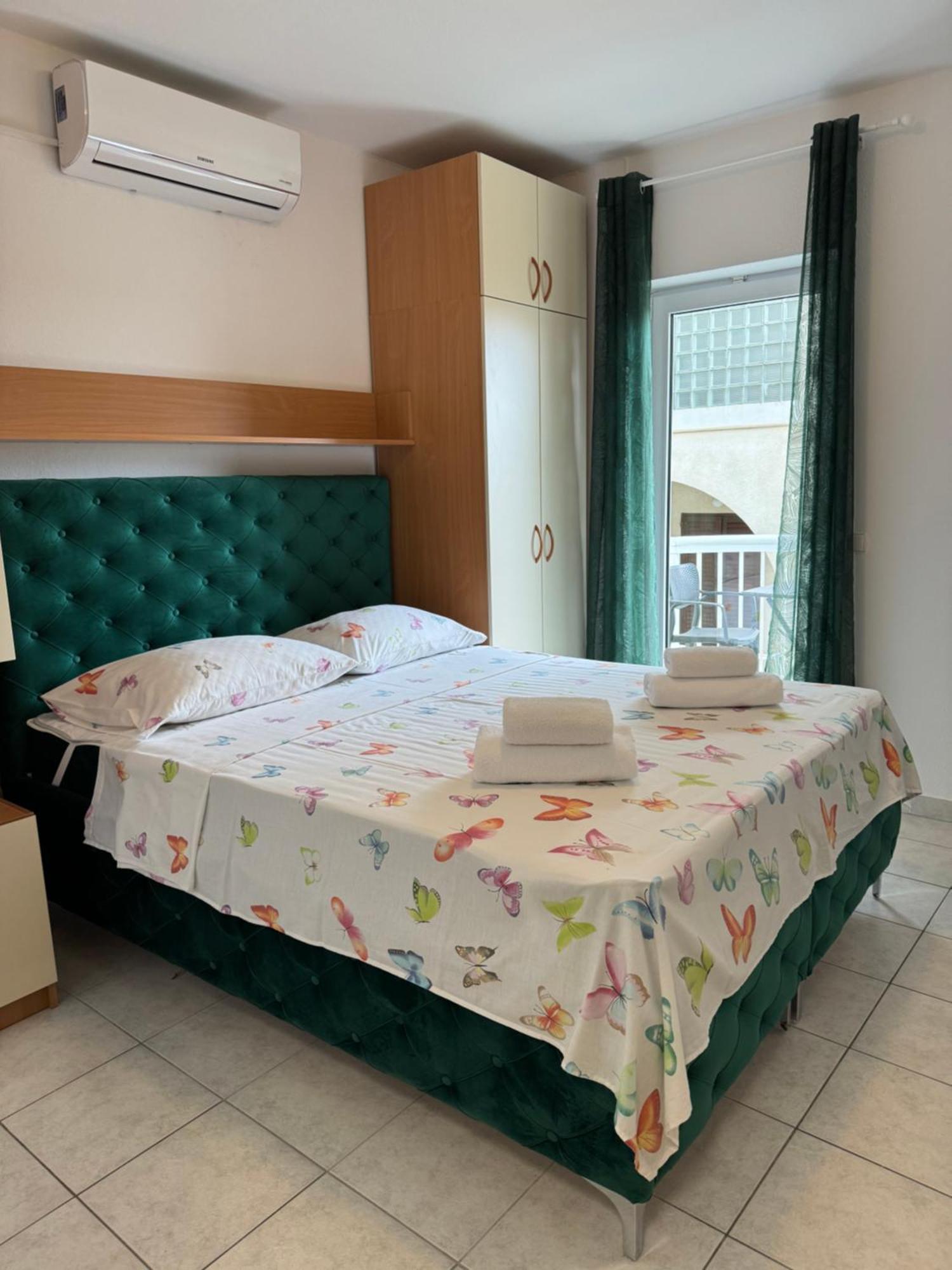 House 100M From The Beach With Free Parking And Breakfast Baška Voda Εξωτερικό φωτογραφία
