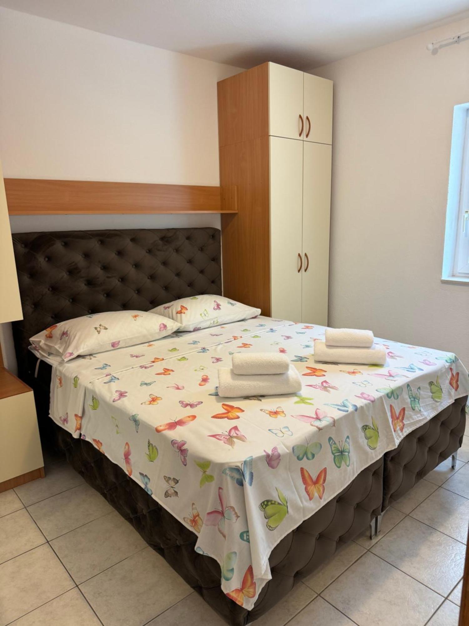 House 100M From The Beach With Free Parking And Breakfast Baška Voda Εξωτερικό φωτογραφία