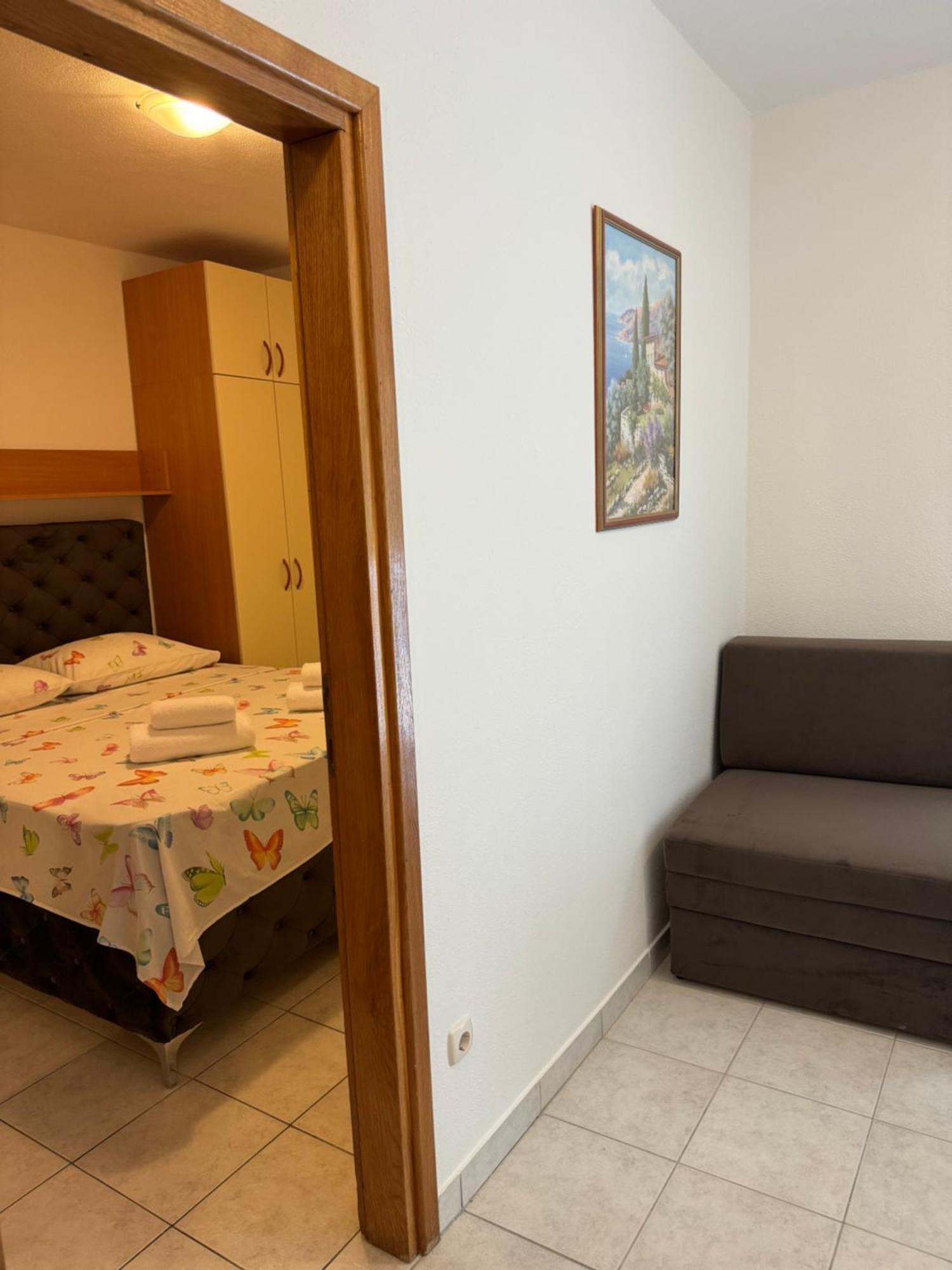 House 100M From The Beach With Free Parking And Breakfast Baška Voda Εξωτερικό φωτογραφία