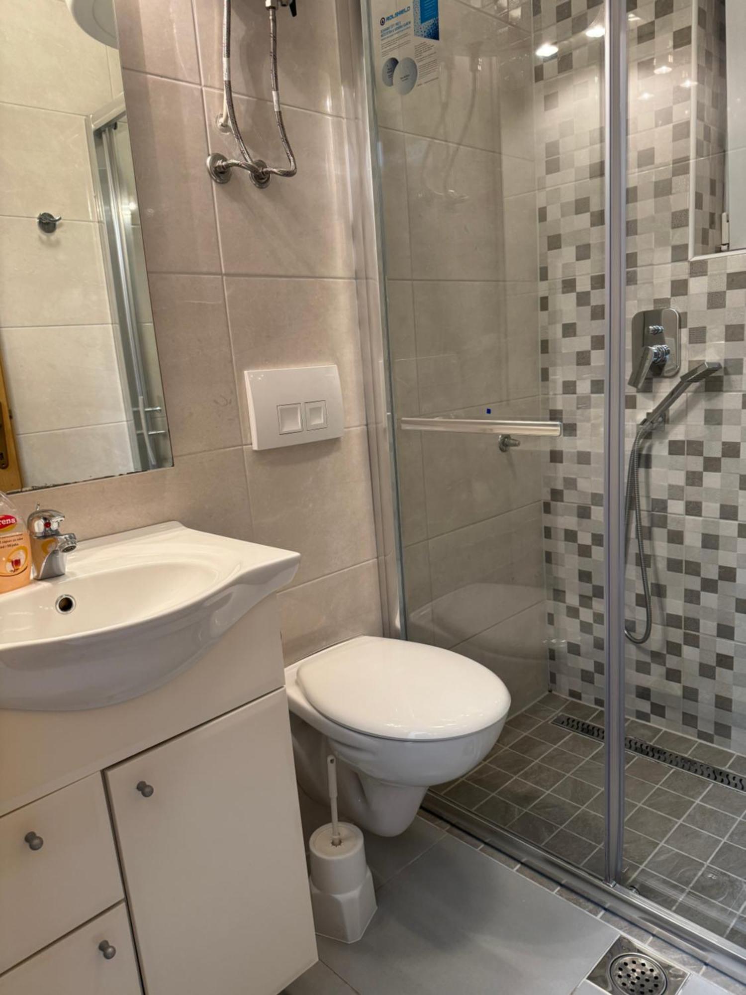 House 100M From The Beach With Free Parking And Breakfast Baška Voda Εξωτερικό φωτογραφία