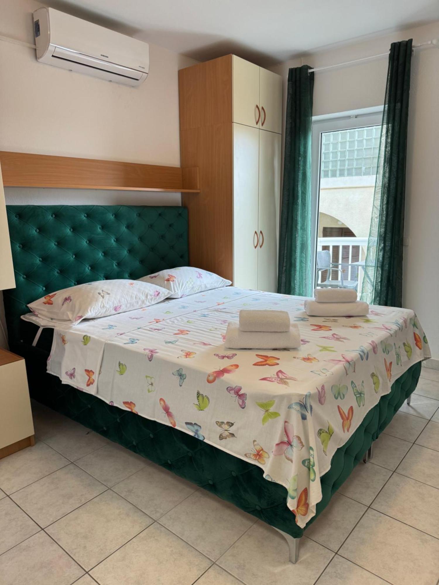 House 100M From The Beach With Free Parking And Breakfast Baška Voda Εξωτερικό φωτογραφία