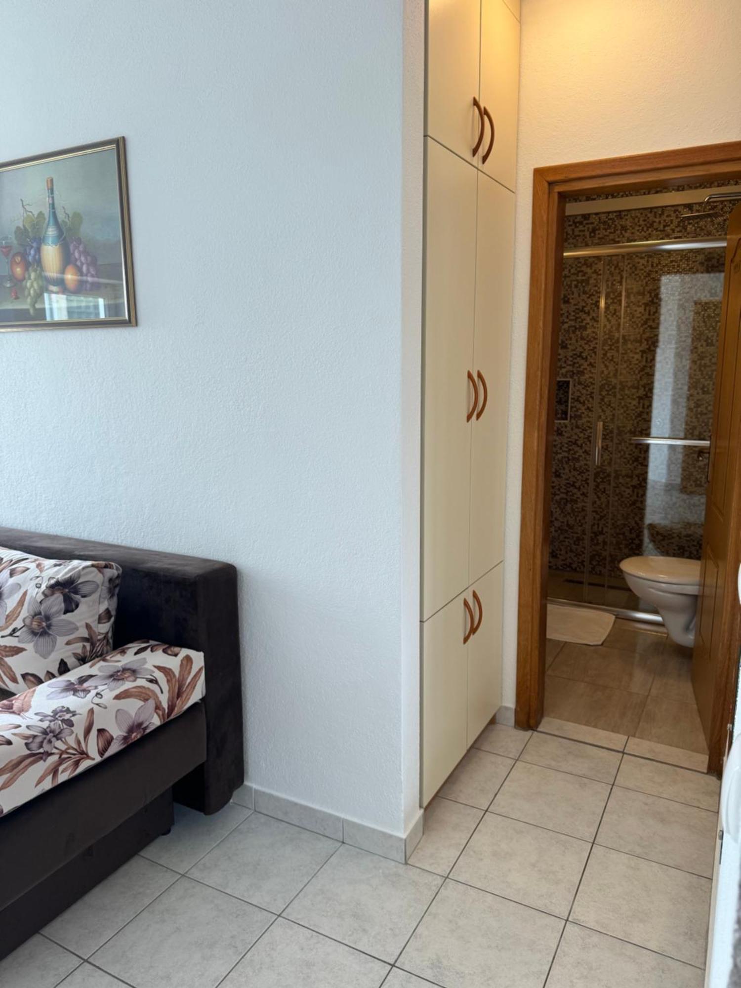 House 100M From The Beach With Free Parking And Breakfast Baška Voda Εξωτερικό φωτογραφία