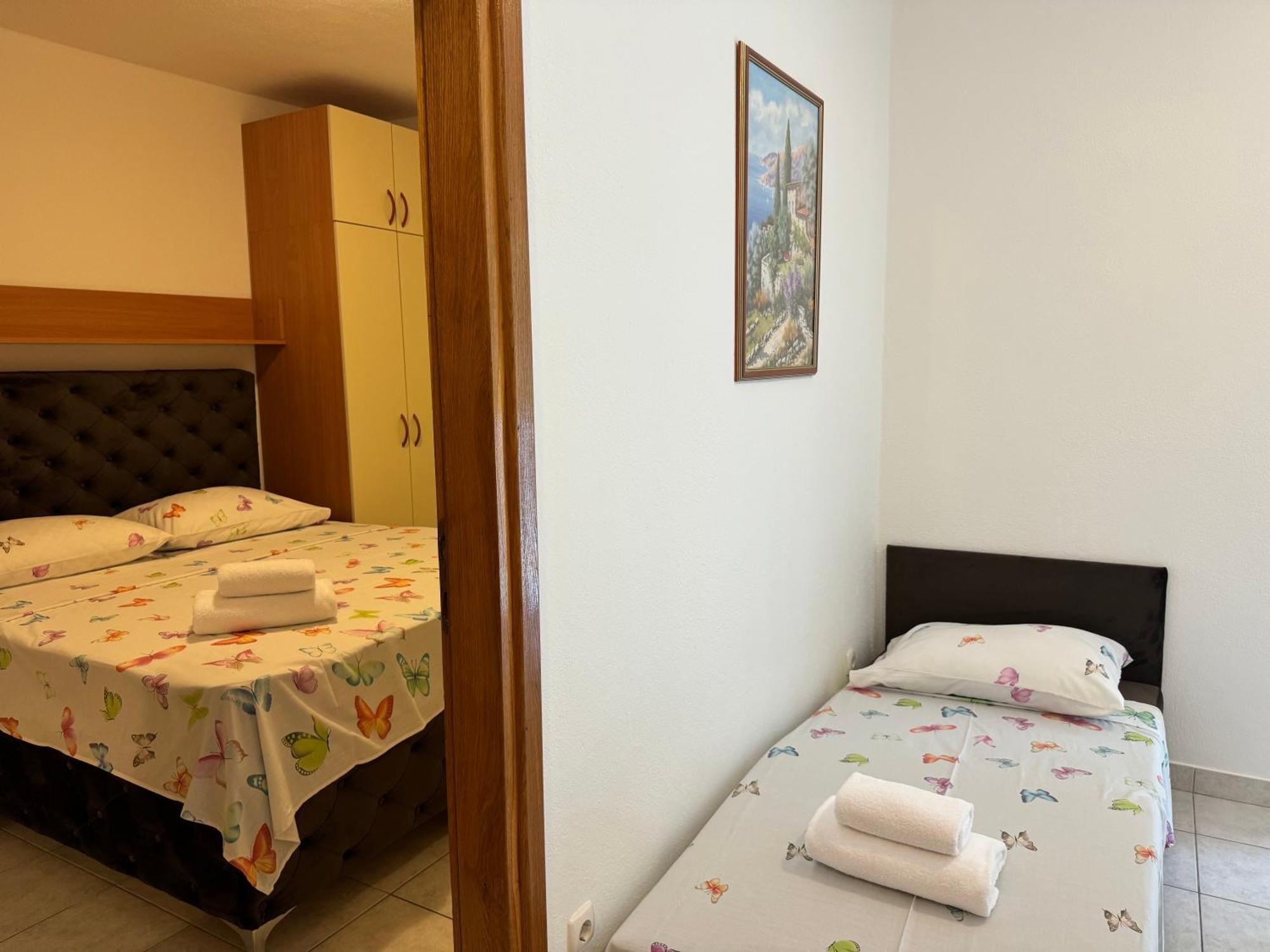 House 100M From The Beach With Free Parking And Breakfast Baška Voda Εξωτερικό φωτογραφία