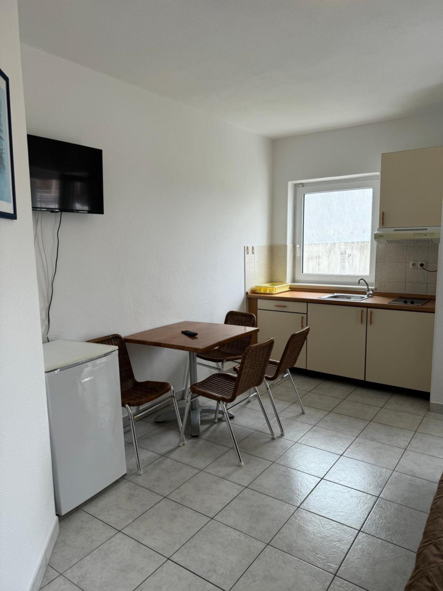 House 100M From The Beach With Free Parking And Breakfast Baška Voda Εξωτερικό φωτογραφία