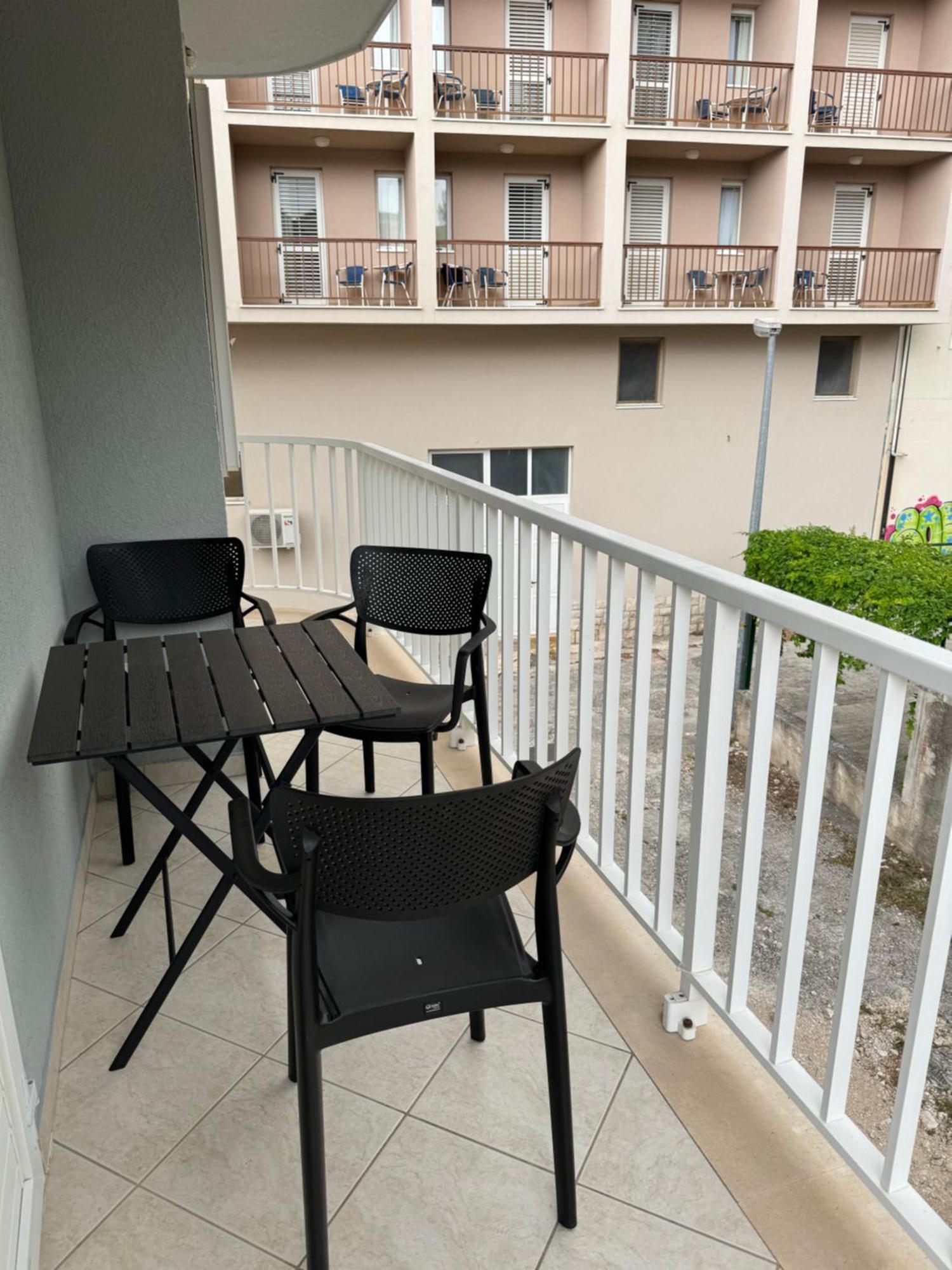 House 100M From The Beach With Free Parking And Breakfast Baška Voda Εξωτερικό φωτογραφία