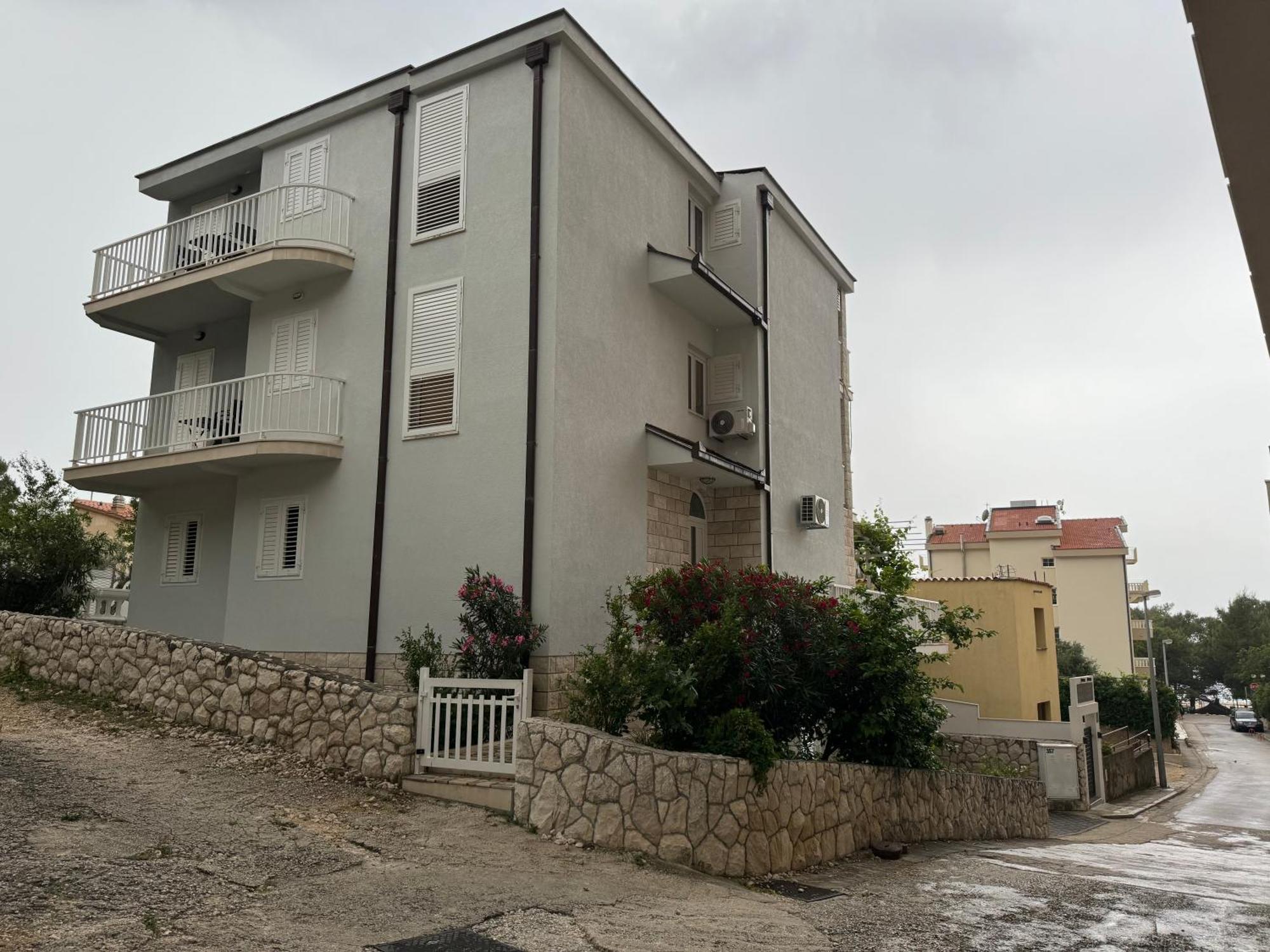 House 100M From The Beach With Free Parking And Breakfast Baška Voda Εξωτερικό φωτογραφία